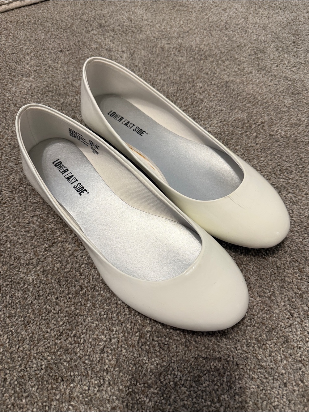 LOWER EAST SIDE Cream White Rounded-Toe Ballet Flats 7.5